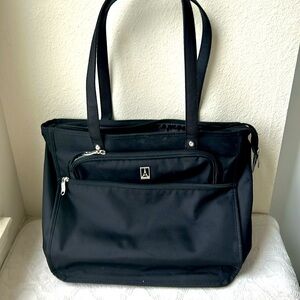 Travel pro tote H14xW18xD6.5